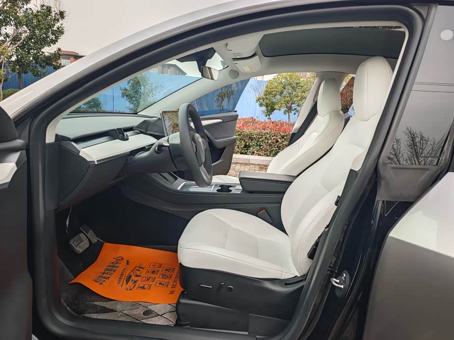 Tesla Model Y 2022 #7 Tesla Model Y 2022 car image #7