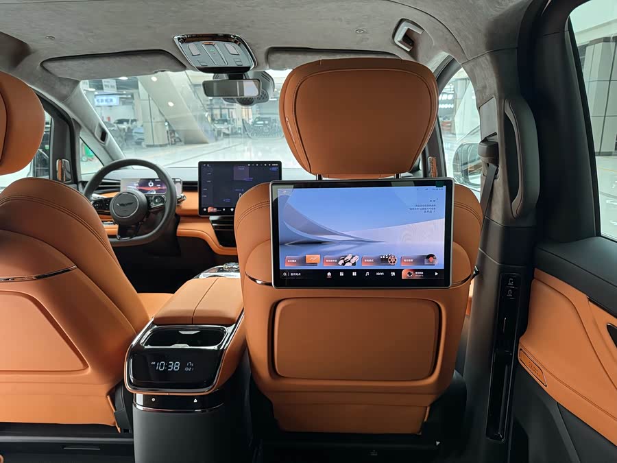 GEELY 2025 #7 GEELY 2025 car image #7