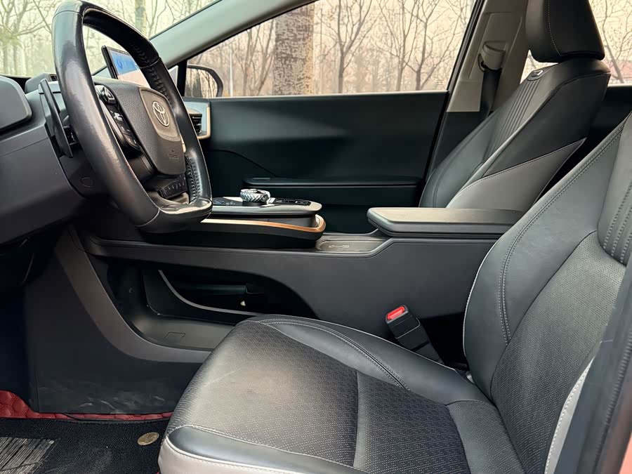 Toyota bZ3 2023 صورة سيارة #7