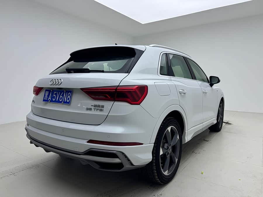 Audi Q3 2022 #7 Audi Q3 2022 صورة سيارة #7