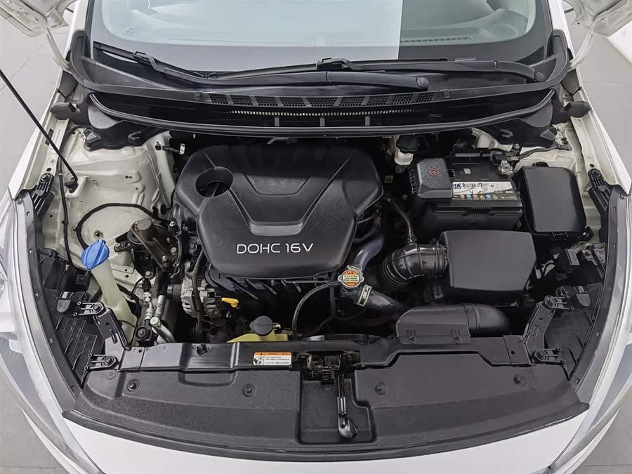 Kia K3 2015 car image #7
