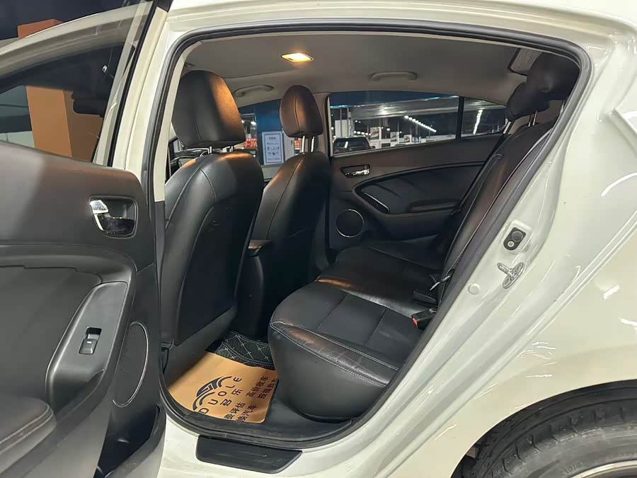 起亚 嘉华 2025 汽车图片 #7