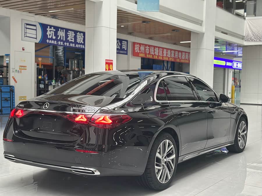 Mercedes-Benz E Class 2024 car image #7