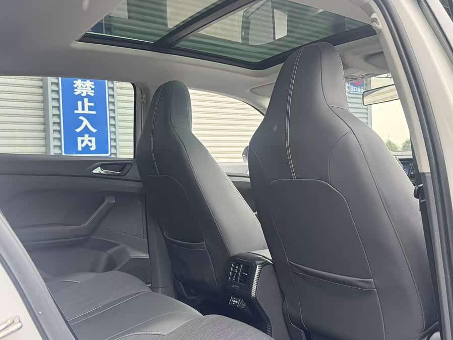 Volkswagen T-Cross 2020 #7 Volkswagen T-Cross 2020 car image #7
