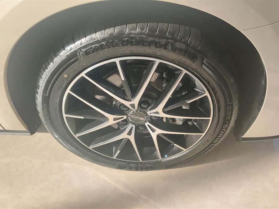 BYD Seal 07 DM-i 2025 car image #7