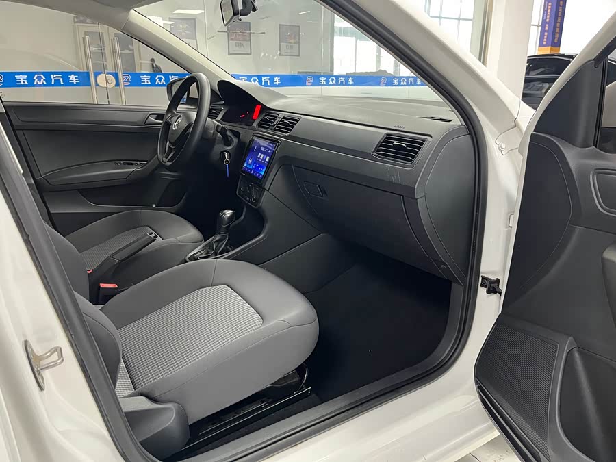 Volkswagen Santana 2021 car image #7