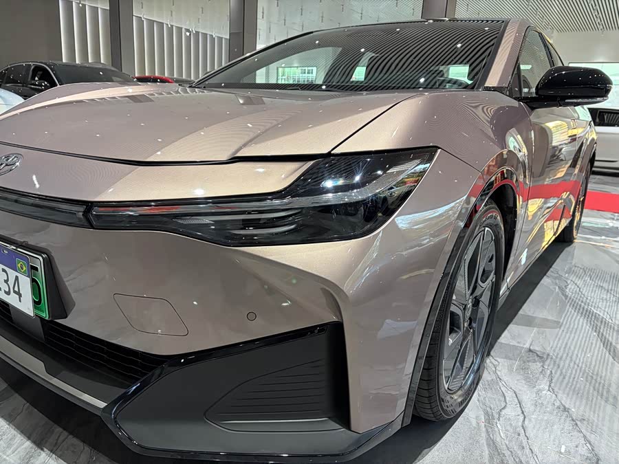 Toyota bZ3 2023 صورة سيارة #7