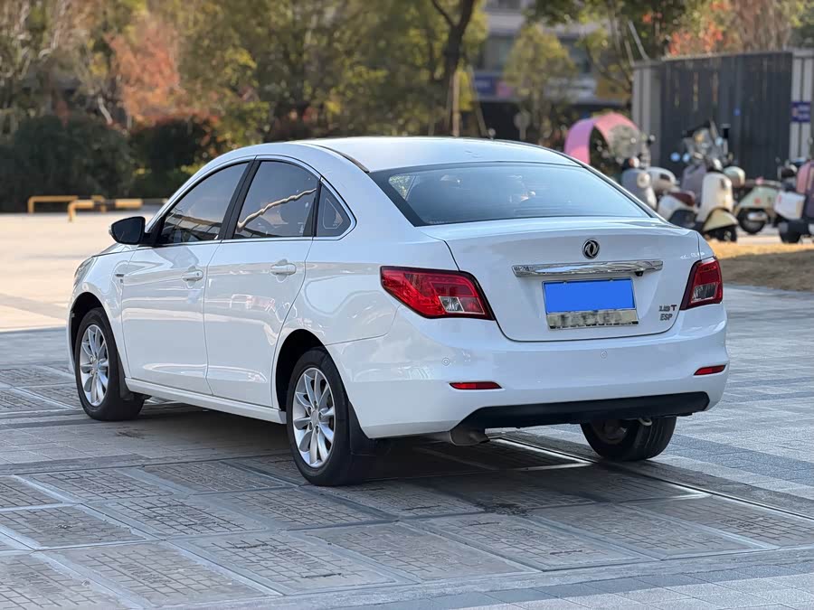 Forthing JOYEAR S50 2018 imagem de carro #7