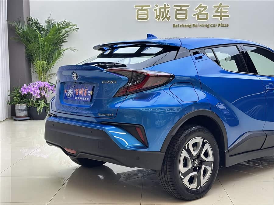 Toyota C-HR EV 2021 immagine di auto #7
