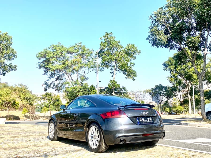 Audi TT 2012 car image #7