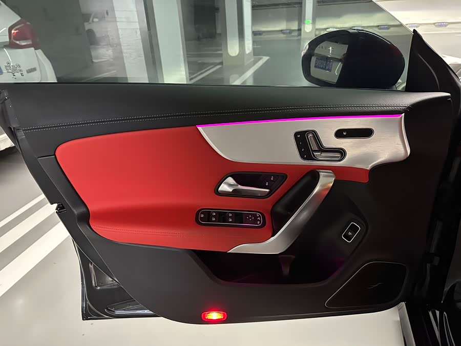 Mercedes-Benz CLA AMG 2025 imagem de carro #7