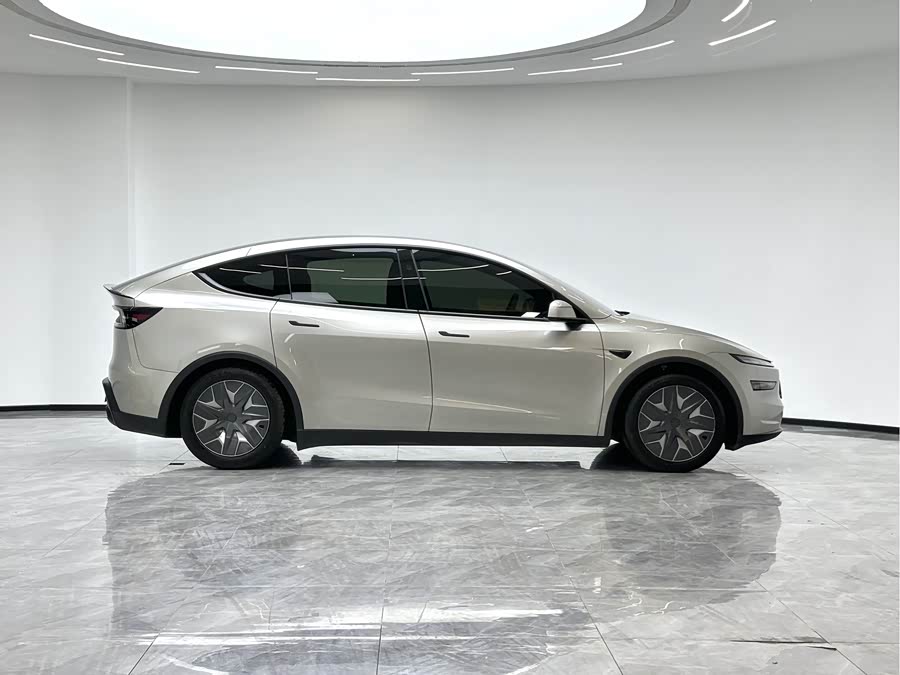 特斯拉 Model Y L 2025 汽车图片 #7