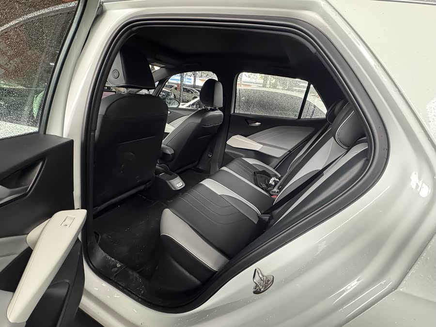 Volkswagen ID.3 2024 immagine di auto #7