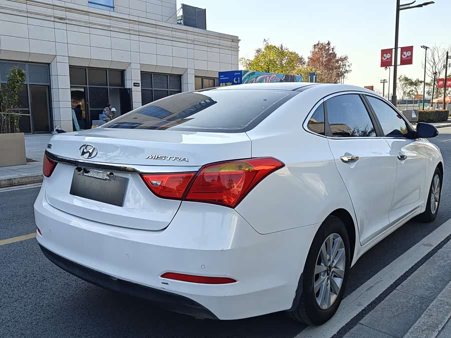Hyundai Mistra 2014 immagine di auto #7