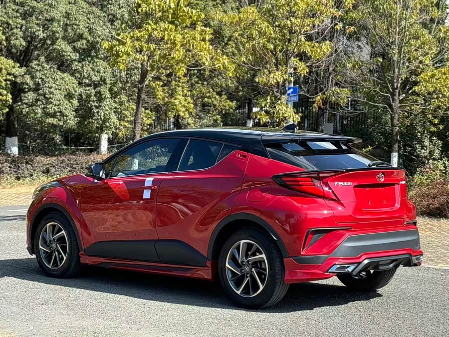 Toyota C-HR 2021 immagine di auto #7