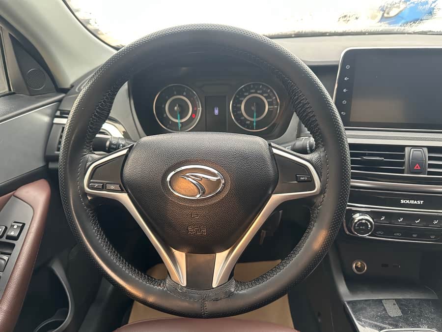 Soueast A5 Wing Dance 2019 #7 Soueast A5 Wing Dance 2019 car image #7