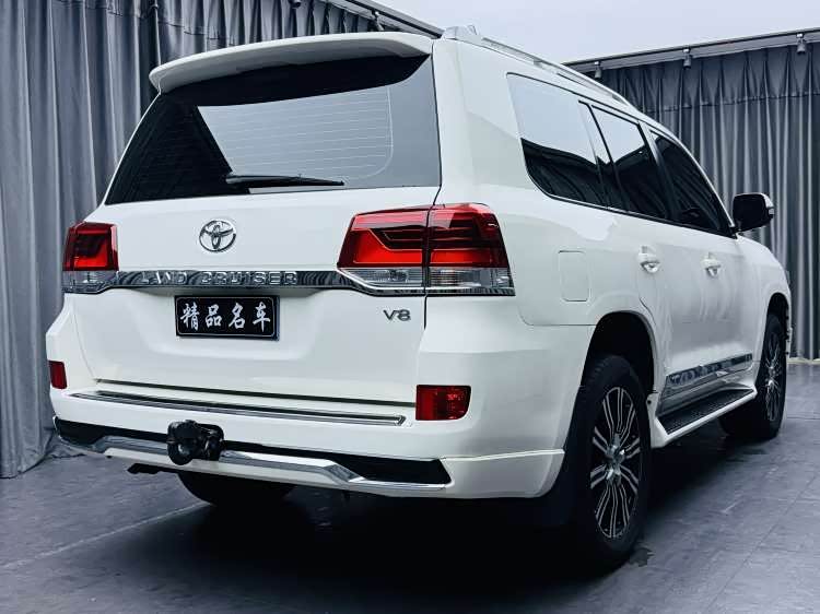 Toyota Land Cruiser 2010 #7 Toyota Land Cruiser 2010 car image #7