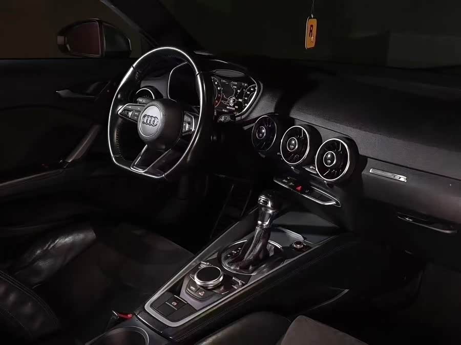 Audi TT 2016 car image #7