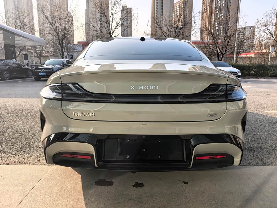 MI SU7 2024 image de voiture #7