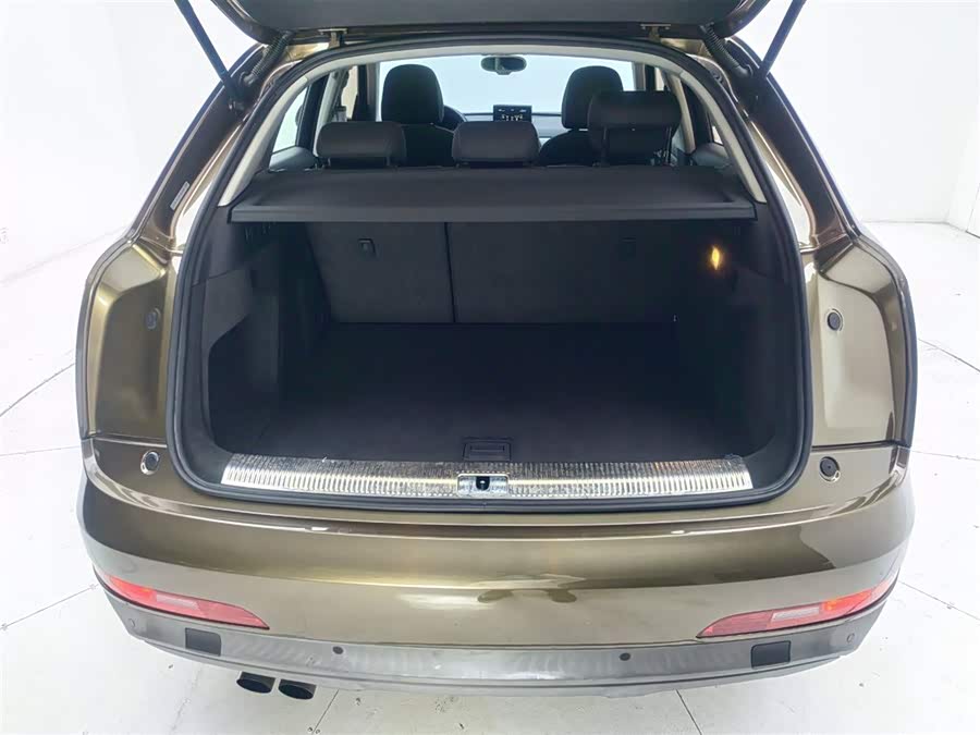 Audi Q3 2015 car image #7