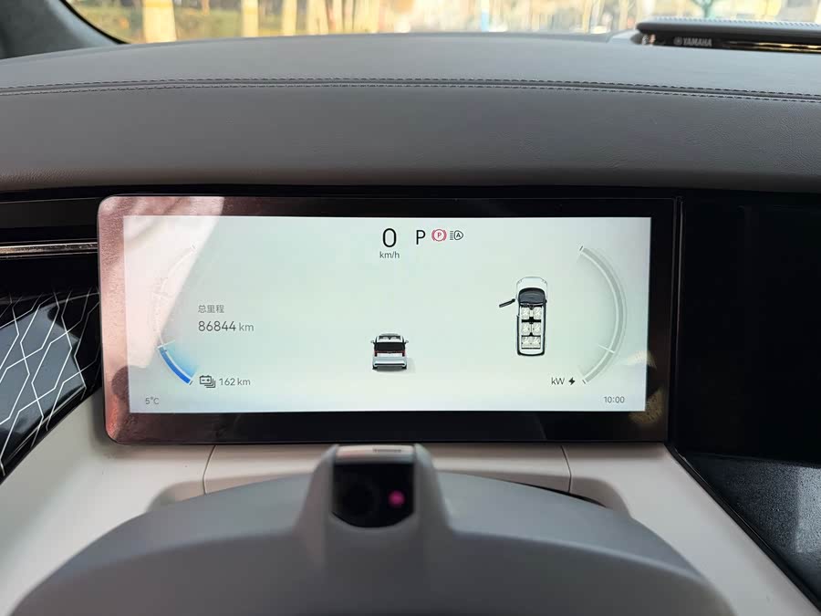 Zeekr 009 2023 car image #7