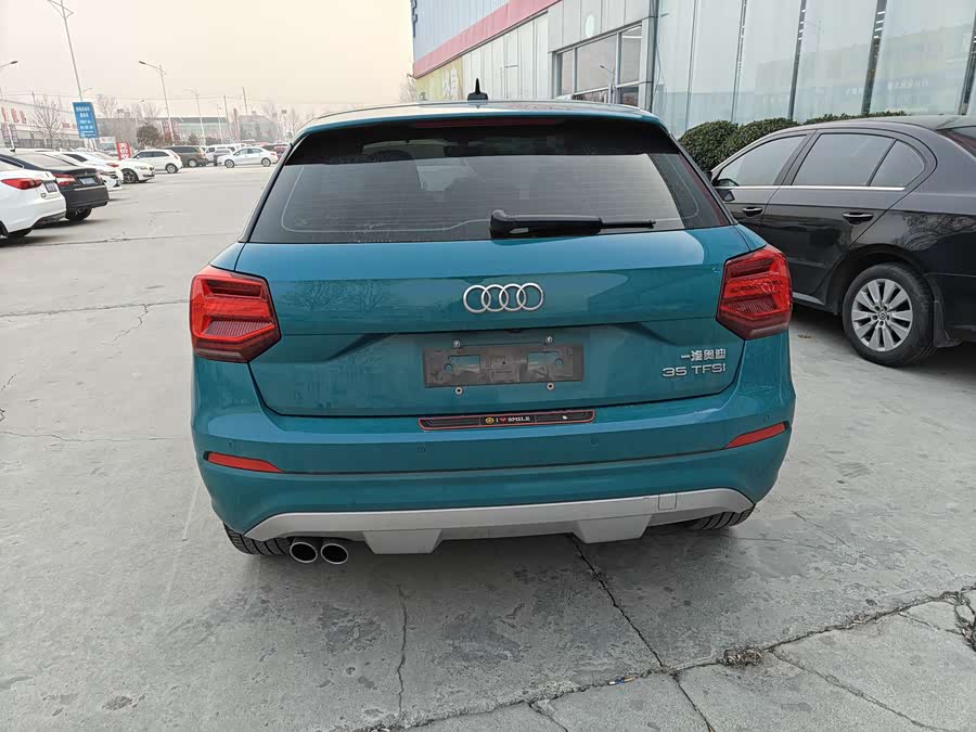 Audi Q2L 2021 car image #7