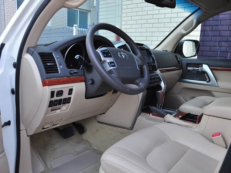 Toyota Land Cruiser 2014 #7 Toyota Land Cruiser 2014 car image #7