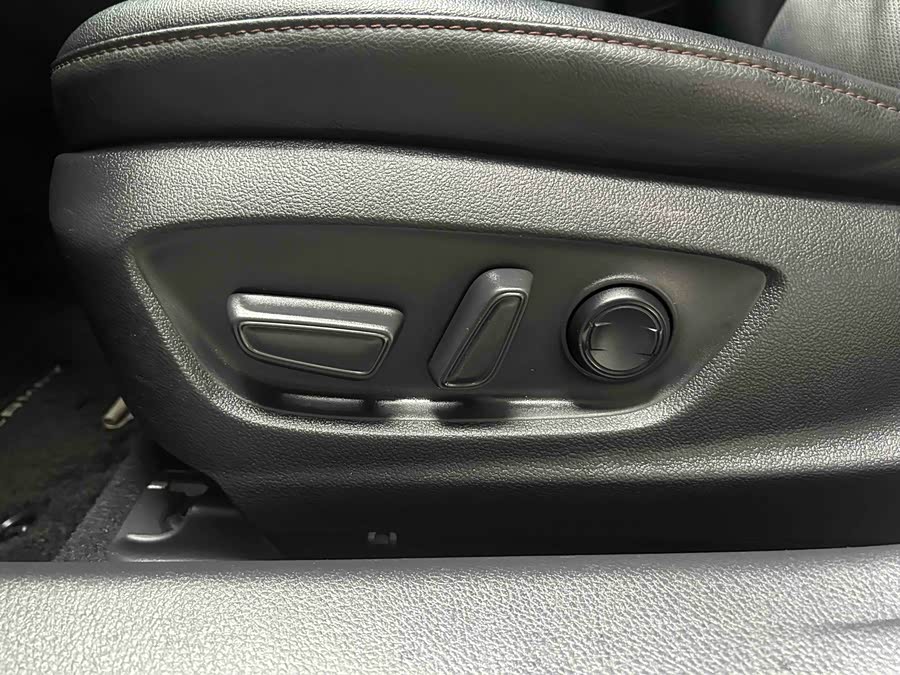Toyota Camry 2019 car image #7