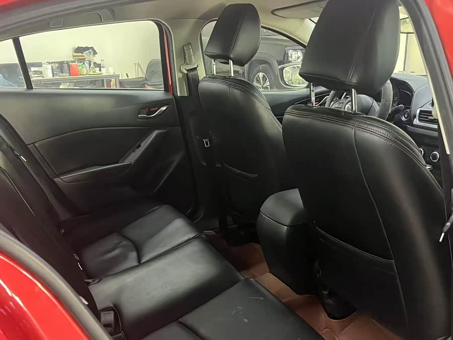 Mazda 3 Axela 2016 car image #7