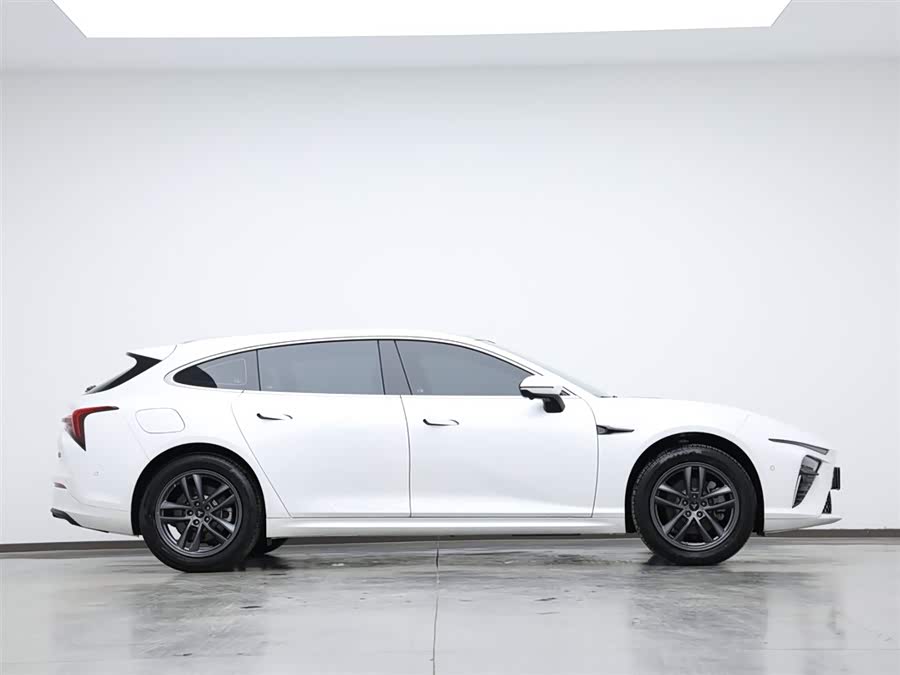 哪吒汽车 哪吒S猎装 2025 #7 哪吒汽车 哪吒S猎装 2025 汽车图片 #7