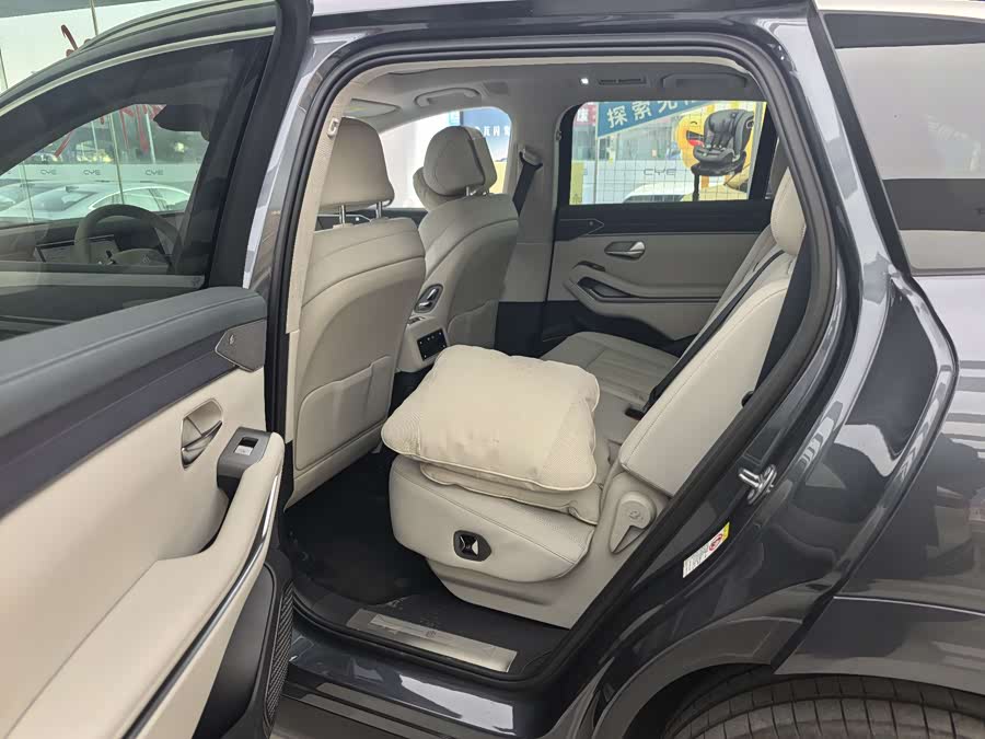 BYD Tang L 2025 #7 BYD Tang L 2025 car image #7