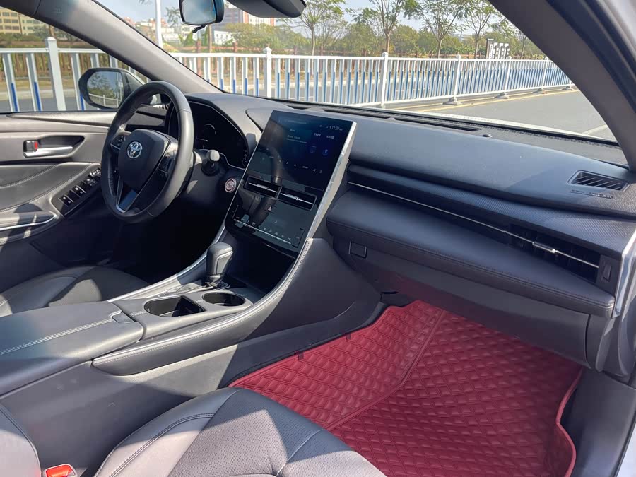Toyota Avalon 2022 car image #7