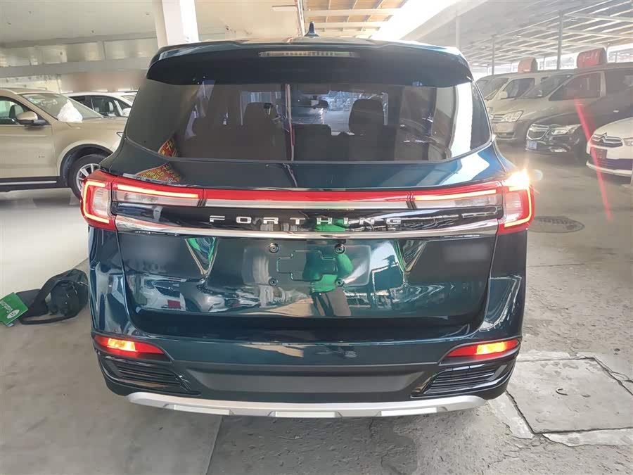 Forthing T5 2023 #7 Forthing T5 2023 صورة سيارة #7