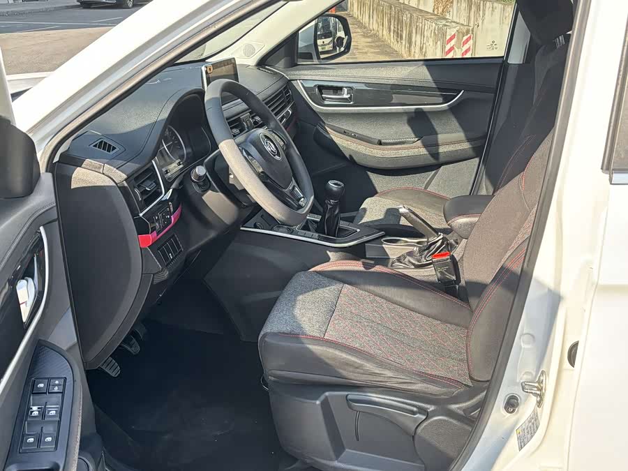 Forthing T5 2020 #7 Forthing T5 2020 imagem de carro #7