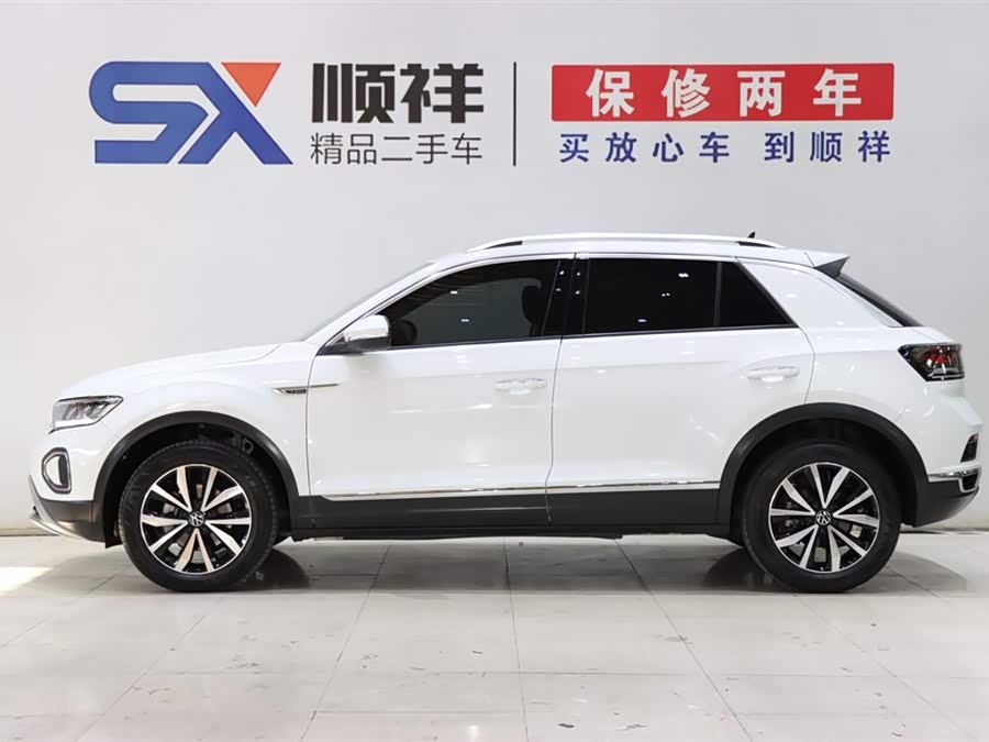 Volkswagen T-Roc 2023 car image #7