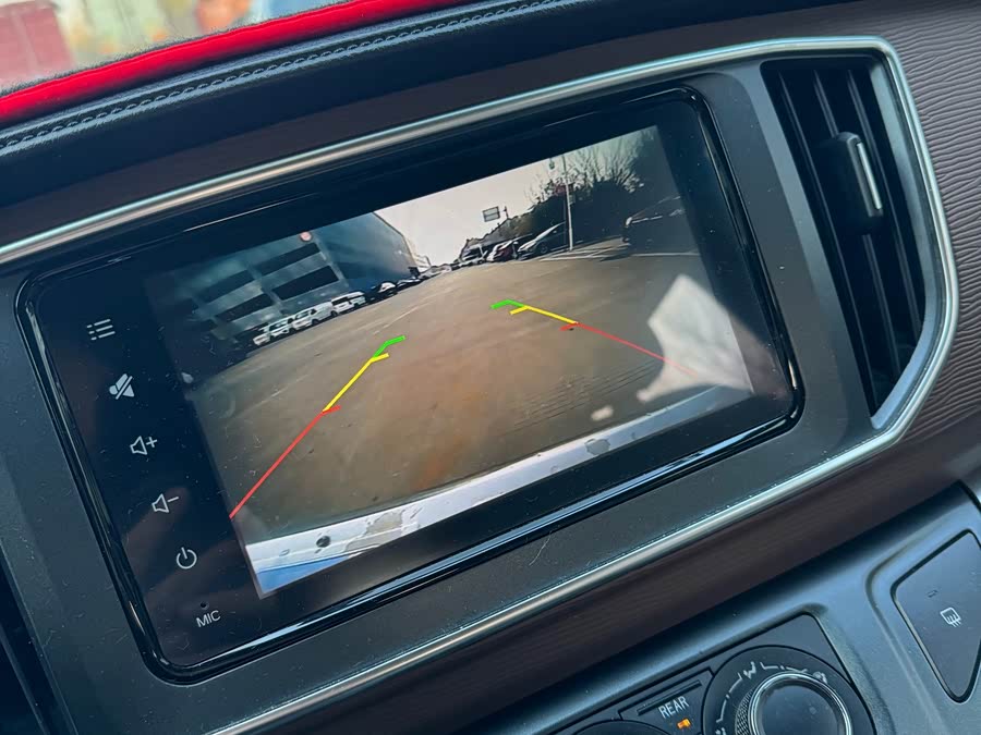 Forthing Lingzhi 2020 car image #7