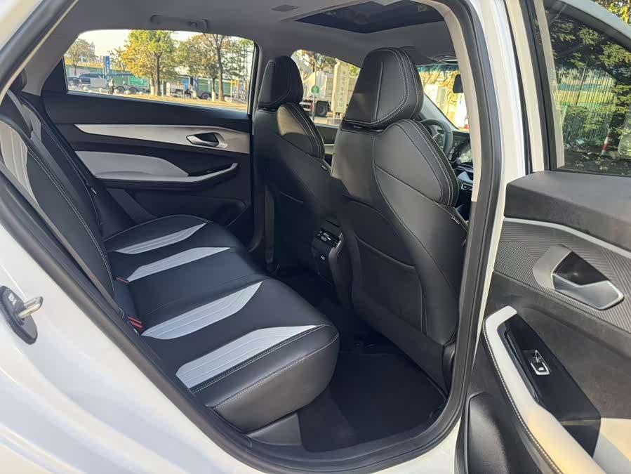 GEELY Binray 2024 car image #7