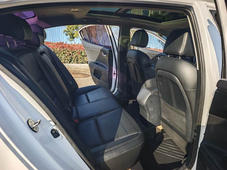 起亚 起亚K4 2015 汽车图片 #7