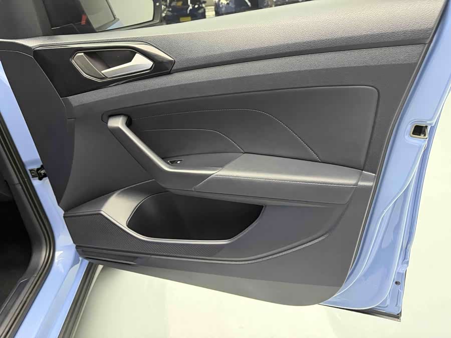 Volkswagen Tharu 2024 car image #7