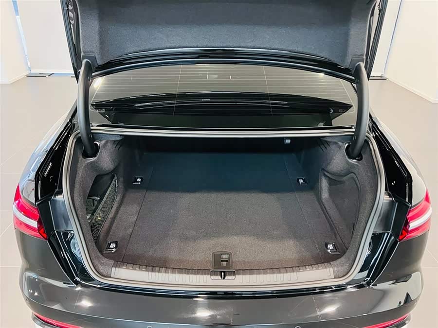 Audi A6L 2023 car image #7