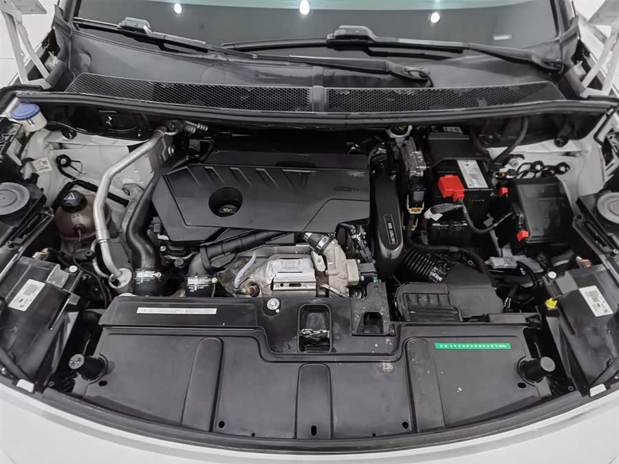 Peugeot 5008 2020 car image #7