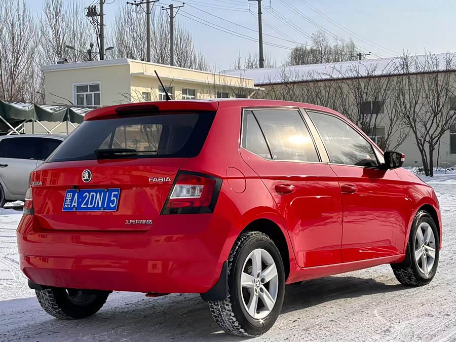 Skoda Fabia 2017 immagine di auto #7