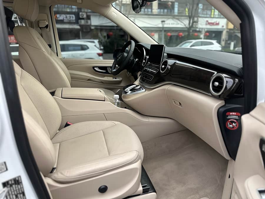 Mercedes-Benz V Class 2017 immagine di auto #7