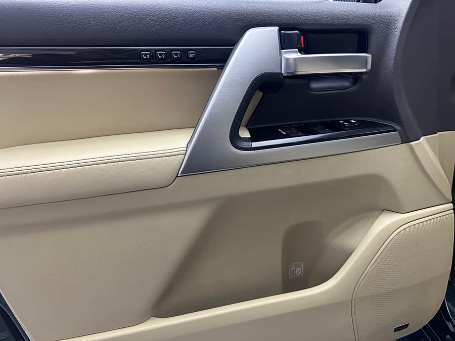 Toyota Land Cruiser 2016 #7 Toyota Land Cruiser 2016 car image #7