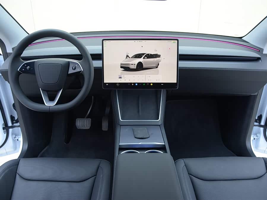 Tesla Model Y 2025 #7 Tesla Model Y 2025 car image #7