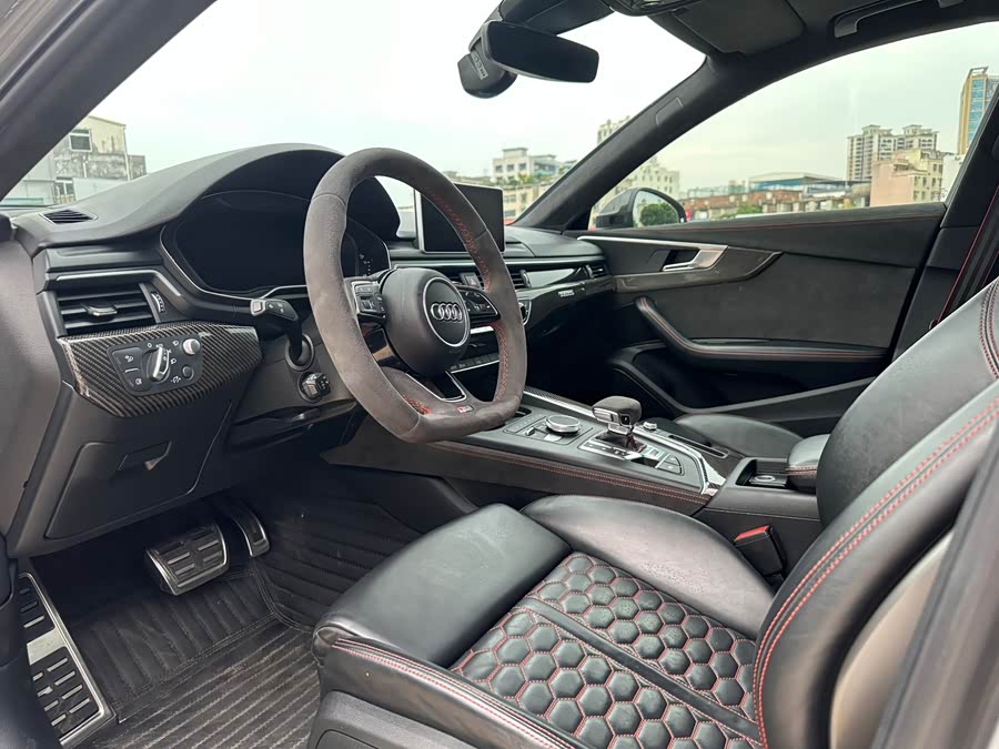 Audi RS 4 2019 car image #7