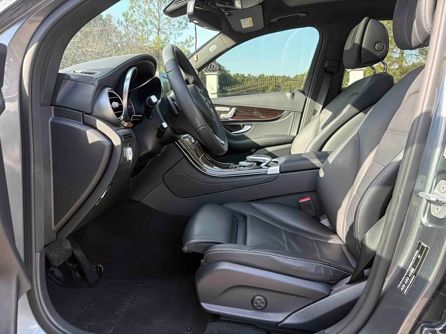 Mercedes-Benz GLC Class 2016 car image #7