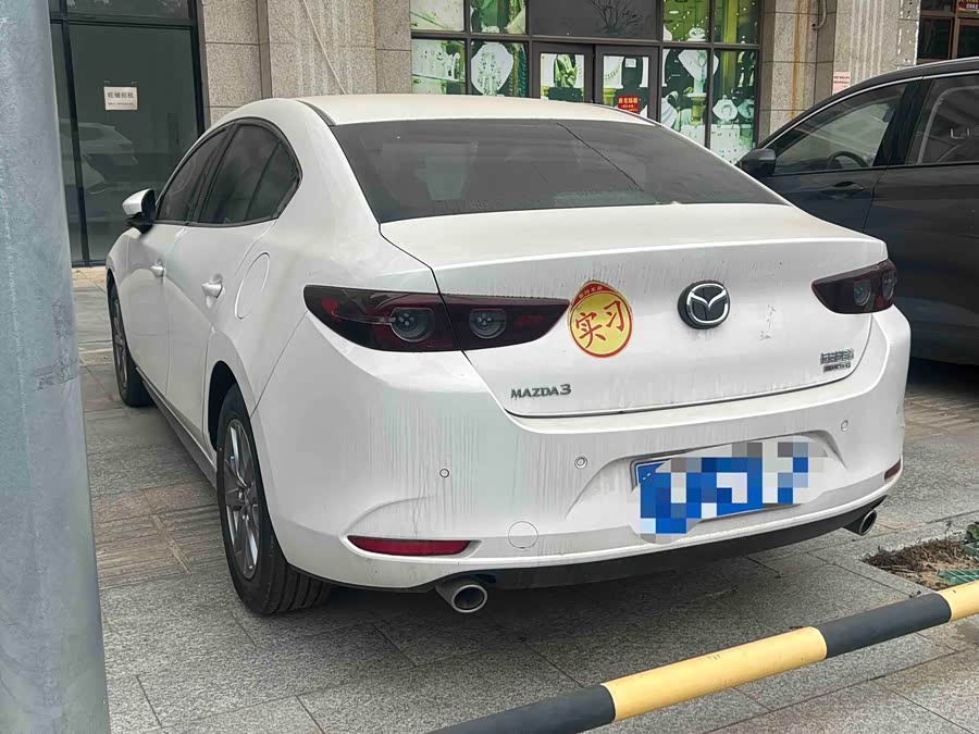 Mazda 3 Axela 2018 صورة سيارة #7