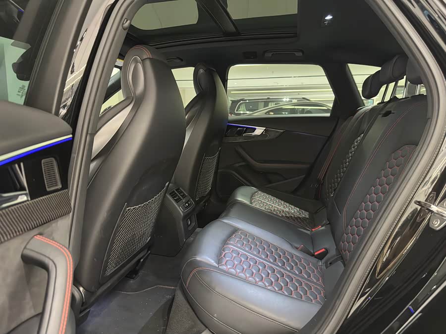 Audi RS 4 2022 immagine di auto #7