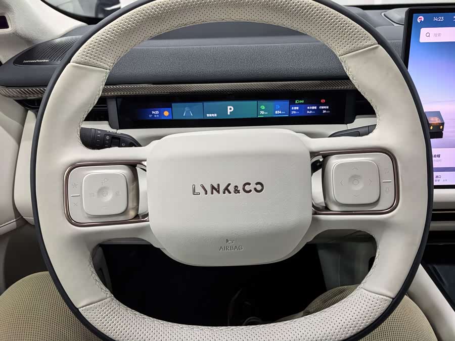 Lynk & Co 900 2025 car image #7